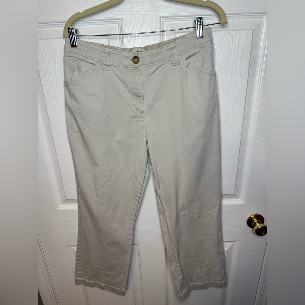 LL Bean Classic Womens Khaki Chino Pants Item #269032 Size 14 Petite GUC